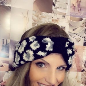 CC BRAND ONE SIZE NWT